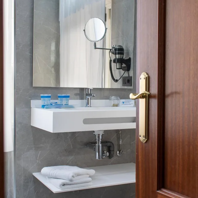 غرفة سوبيريور بسرير مزدوج، Olimpo 8/8