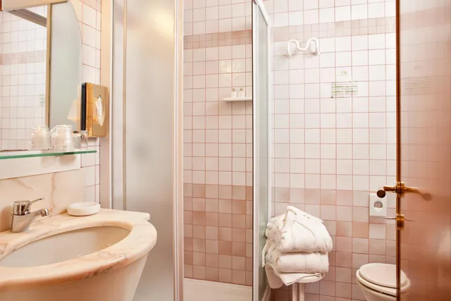 غرفة بسرير مزدوج أو سريرين منفصلين، Hotel Fior 10/10