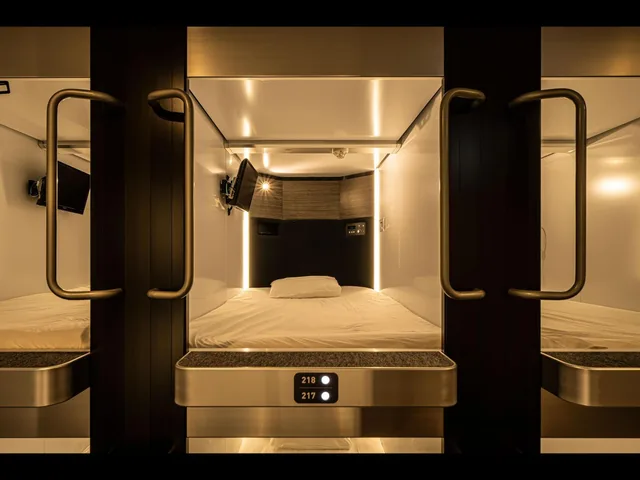 Capsule, Male Dorm, Twin Beds، Capsule Plus Yokohama 1/5