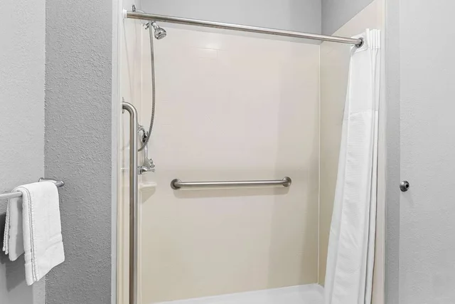 غرفة بسرير كينج لذوي الإعاقة، Best Western Plus Magee Inn & Suites 2/2