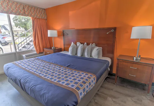 غرفة قياسية بسرير كينج، White Marlin Inn 1/8