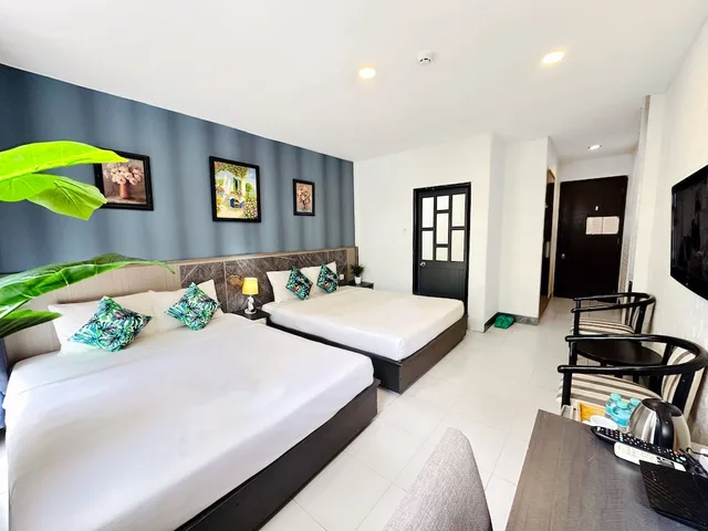 غرفة عائلية رباعية بسريرين كوين، Holiday Hotel 7/10