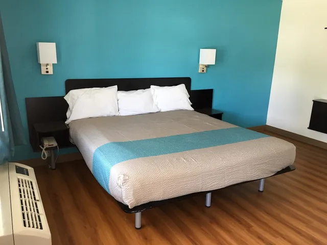 غرفة ديلوكس بسرير كوين، Motel6 Prairie Du Chien, WI 4/10