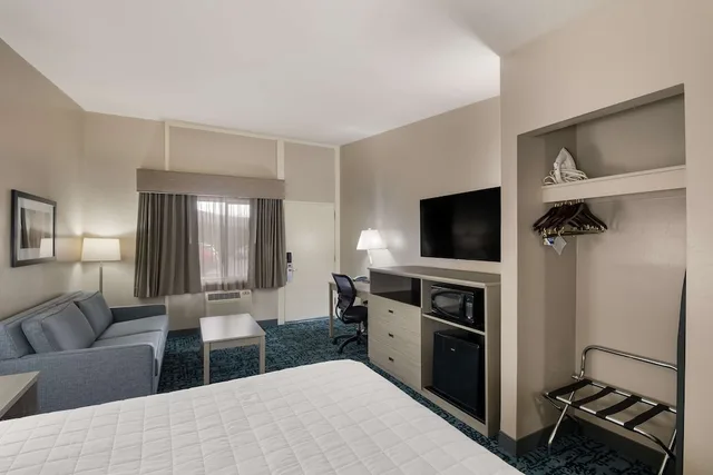 جناح بسرير كوين، Best Western New Oregon 8/10