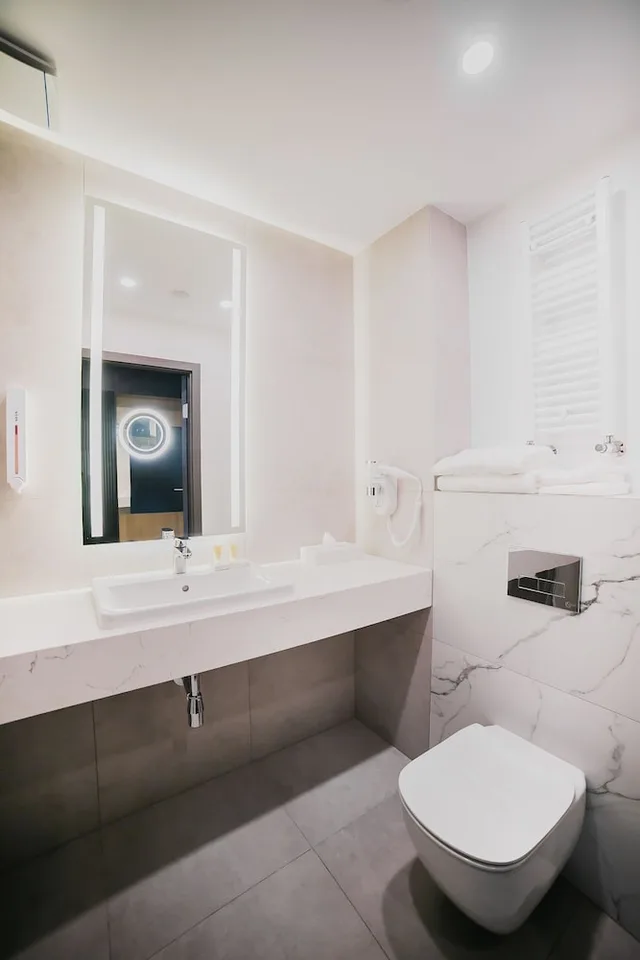 غرفة قياسية بسريرين منفصلين، B&B HOTEL Warsaw East 8/10
