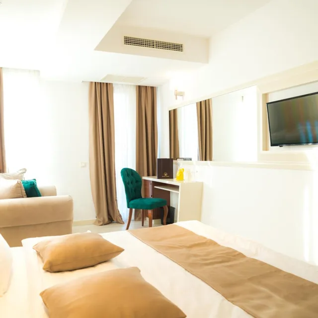 غرفة عائلية بشرفة، Hotel KADMO by Aycon 5/10