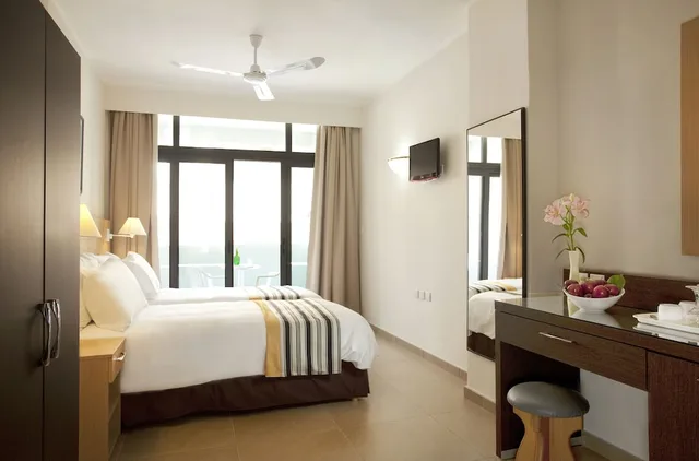 غرفة بسريرين منفصلين بشرفة، Preluna Hotel & Spa 3/4
