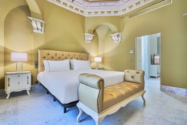 1 Bedroom, Executive, Suite, King Bed, Tandem Palacio Veedor de Galeras Suites 1/4