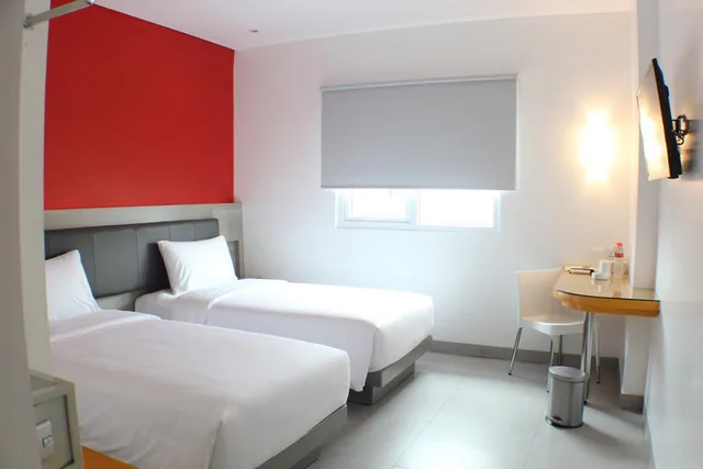 غرفة قياسية بسريرين منفصلين، Amaris Hotel Setiabudi 1/3