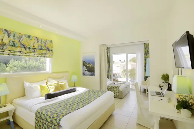 جناح جونيور بسرير كوين مع أريكة، Mandraki Village Boutique Hotel 3/7