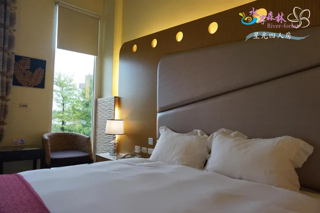 Superior, 2 Queen Beds, with Extra Bed, Sky View, River Forest Resort Hotel 2/2