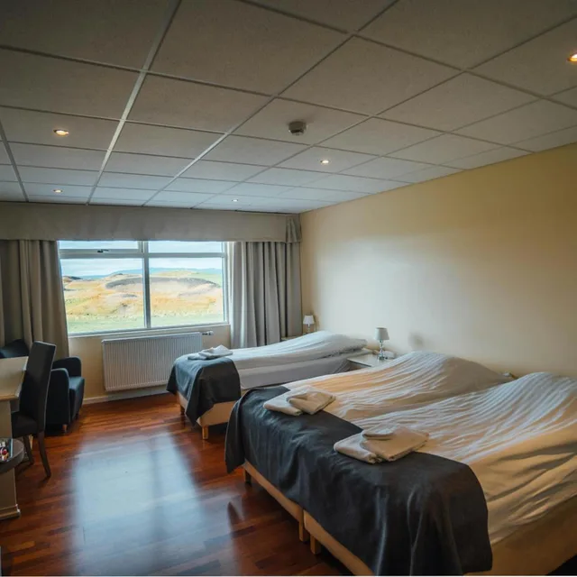 غرفة بسرير مزدوج مع سرير إضافي، Sel-Hotel Myvatn 2/7