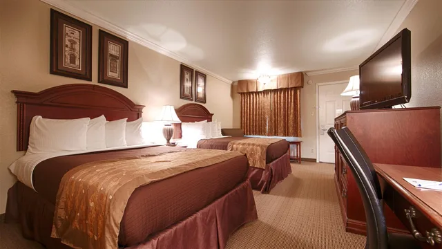 غرفة بسريرين مزدوجين، Baymont by Wyndham McAlester Hwy 69 1/3