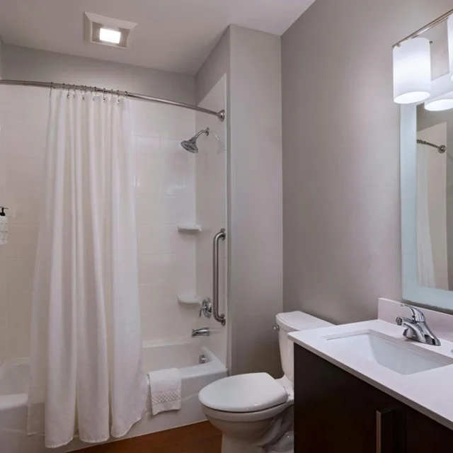 جناح بغرفتي نوم، Towneplace Suites Ames 3/7
