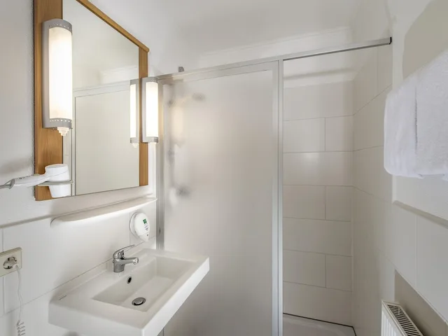 غرفة قياسية بسريرين منفصلين، Ibis Hotel Eisenach 9/10