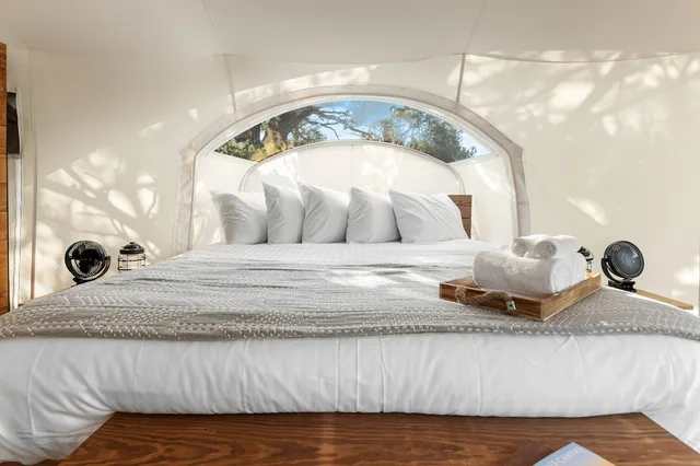 Stargazer, Tent, King Bed، Under Canvas Yosemite 2/4