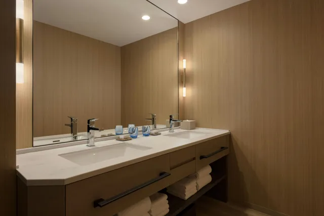 جناح، Sheraton Miyako Hotel Tokyo 2/2
