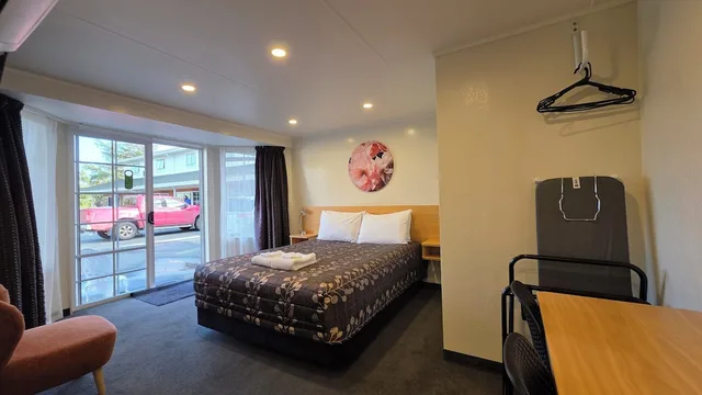 استوديو بسرير كوين في الطابق الأرضي، Admirals Motor Lodge 1/8