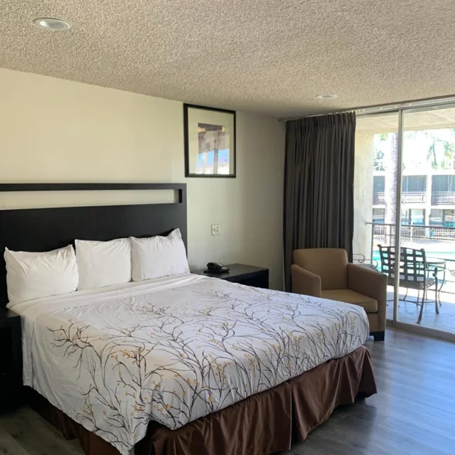 غرفة خارجية بسرير كينج، Valley Inn 5/8