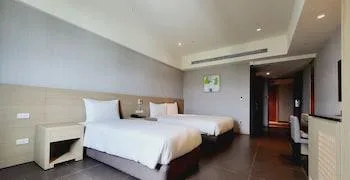 غرفة اقتصادية ثلاثية، Grand Bay Resort 1/1