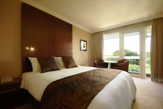غرفة عائلية بسرير مزدوج مع أريكة، Humber Royal Hotel 1/5