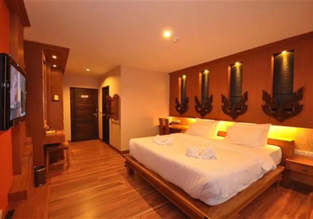 غرفة سوبيريور بسرير مزدوج في طابق منخفض، Chalelarn Hotel 3/7