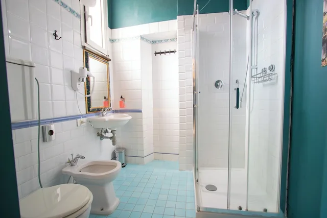 Mixed Dorm, 10 People, 5 Bunk Beds، Ostello Bello Firenze 3/3