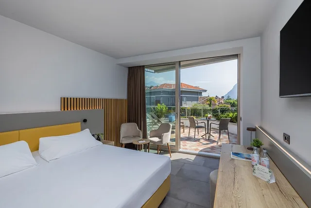 غرفة ديلوكس بسرير كوين بشرفة، Hotel Garda 1/9