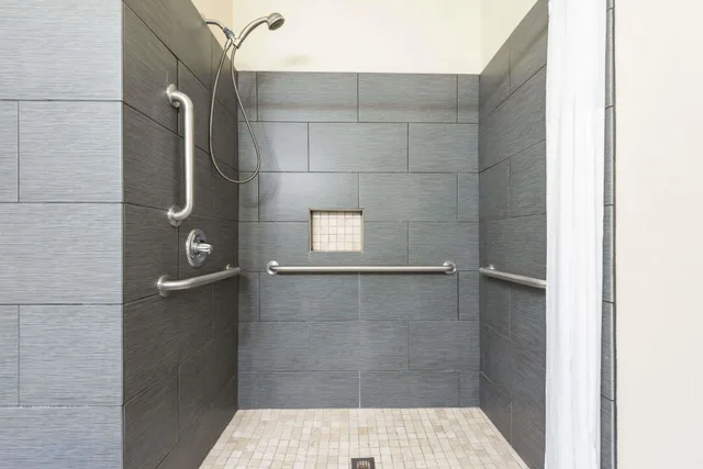 غرفة بسرير كينج لذوي الإعاقة، Days Inn & Suites by Wyndham Prattville-Montgomery 10/10