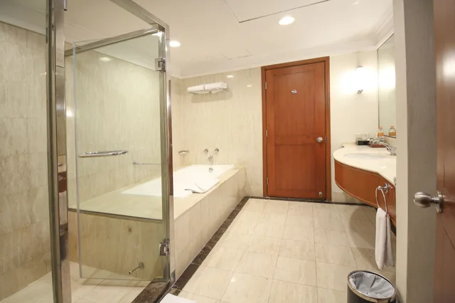 Executive, Suite, King Bed, Redtop Hotel Convention Center 6/6
