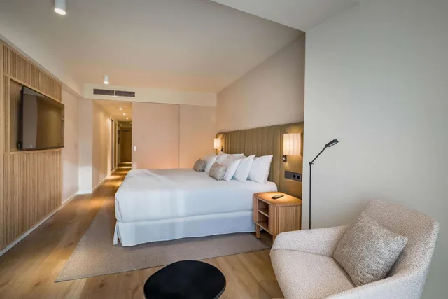جناح بسريرين منفصلين مع أريكة، Barcelo Nervion 3/3