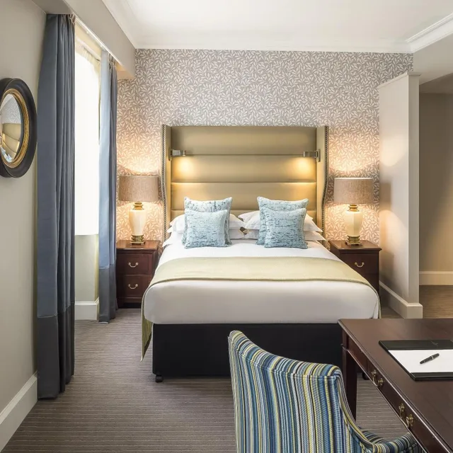 غرفة ديلوكس بسرير كينج، The Baileys Hotel London 4/9