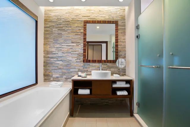 غرفة تنفيذية بسريرين كوين، The Westin Playa Bonita 6/8