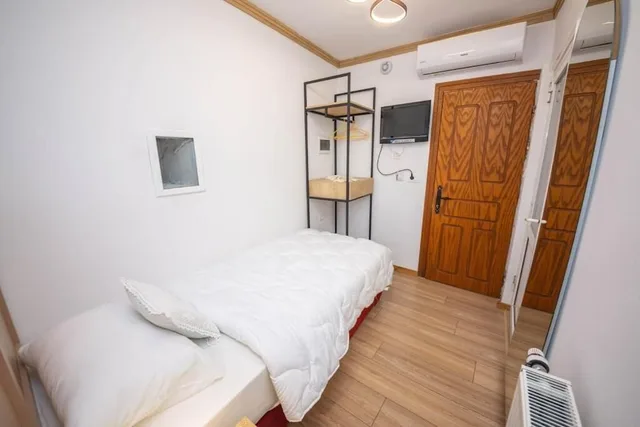 Bed and Breakfast Kotoni، جيروكاسترا 11/35