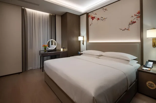Junior Suite, King Bed, Yuexiu Hotel Guangzhou, Curio Collection by Hilton 1/5