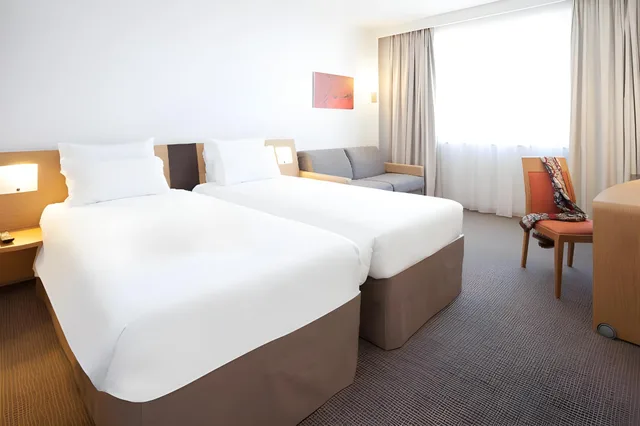 غرفة قياسية بسرير كوين، Sercotel Valladolid 1/3