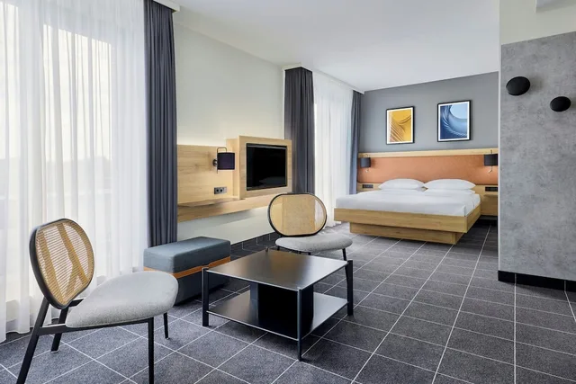 Standard, Queen Bed, FOUR POINTS FLEX by Sheraton Ratingen Dusseldorf Airport 9/10