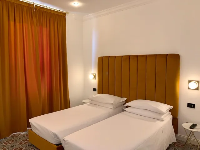 غرفة بسرير مزدوج أو سريرين منفصلين، Demidoff Hotel 6/10