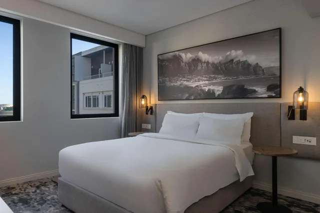 غرفة قياسية بسرير كينج، Radisson Hotel Cape Town Foreshore 2/8