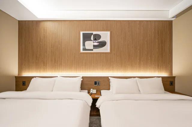 جناح بسريرين كوين، Brown-Dot Hotel Daegu Hyukshin Doshi 2/9
