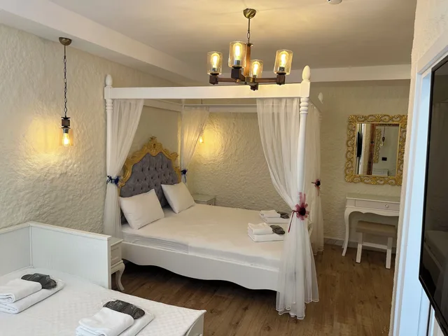 Room, Quadruple, Double Bed, Sofa, Alacati Grand Eldoris Otel 5/9