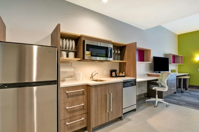 Studio, Suite, King Bed, Home2 Suites By Hilton Charleston West Ashley 4/5