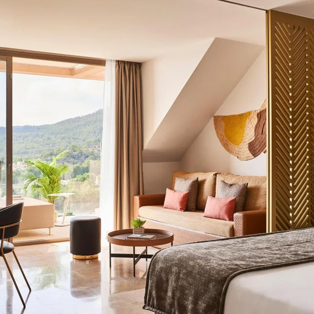 Club, Junior Suite, Penthouse Suite, Lateral Side Sea View, Plunge Pool، Zafiro Palace Andratx 2/6