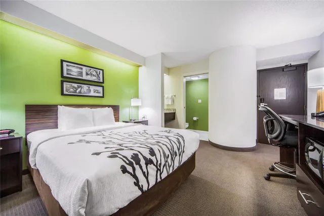 غرفة بسرير كوين، Sleep Inn & Suites Columbus, NE 2/4