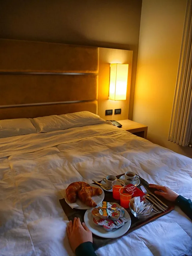 غرفة بسرير مزدوج أو سريرين منفصلين، Grand Hotel Parco Dei Pini 3/5