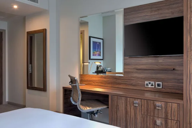 غرفة سوبيريور بسرير مزدوج وسرير فردي، DoubleTree by Hilton London Angel Kings Cross 5/10