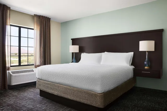 جناح بسرير كينج بإطلالة على الجبل، Homewood Suites by Hilton Cathedral City Palm Springs 2/4