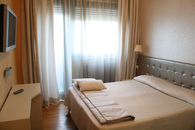 غرفة بسريرين منفصلين بإطلالة على البحر، Hotel San Francisco 3/9