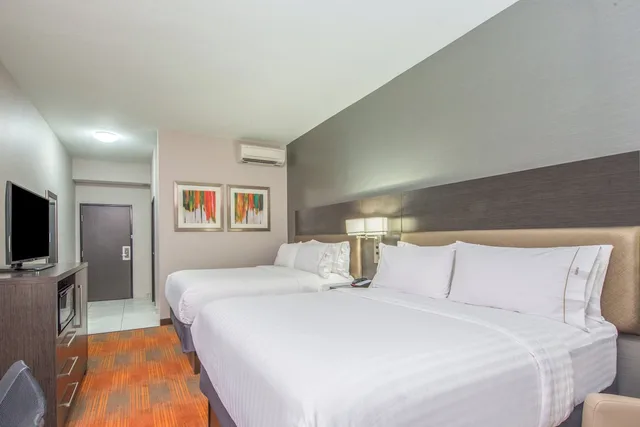 غرفة قياسية بسريرين كوين، Holiday Inn Express Suites Shawnee Kansas City West 2/5