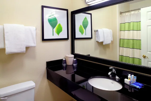 غرفة بسريرين كوين لذوي الإعاقة، Fairfield Inn Suites Downtown Phoenix 2/3